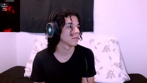 Snapshot of isidroglasc chatting on May 2026 12:51:02 AM Isidro online show from May 2026 12:51:02 AM