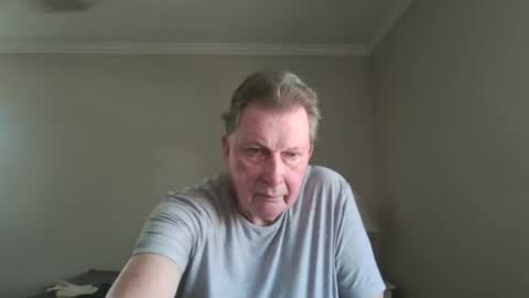 Snapshot of island625103 chatting on July 2026 08:00:01 PM island625103 online show from July 2026 08:00:01 PM