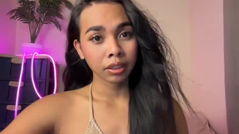 Snapshot of island_girlxxx chatting on July 2026 03:53:02 AM Alona online show from July 2026 03:53:02 AM