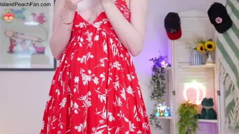 Lou  Peaches online show from April 2026 02:10:01 PM