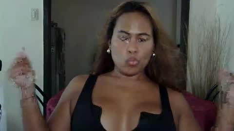 IslandVelvet online show from April 2026 01:30:01 AM