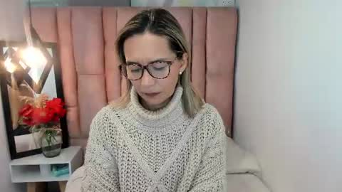 Snapshot of issa_milf__ chatting on July 2026 02:37:02 PM ISSA MILF online show from July 2026 02:37:02 PM