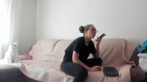 Issabelle online show from July 2026 07:46:01 AM