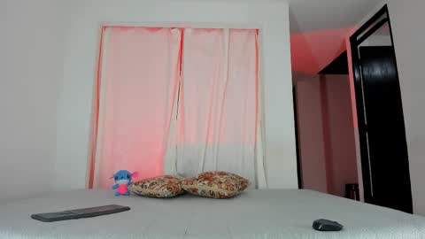 Isabella  online show from March 2026 10:47:02 PM