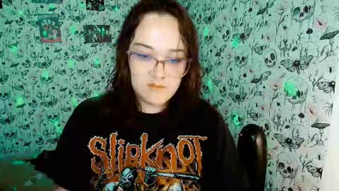 Yiz online show from February 2026 03:25:02 AM