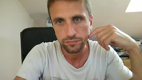 Snapshot of italiano116116 chatting on July 2026 01:06:02 PM italiano116116 online show from July 2026 01:06:02 PM