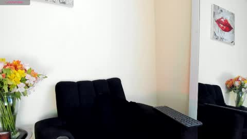 Angelica online show from April 2026 06:21:01 PM