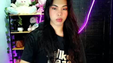 its_chloe20 online show from June 2026 12:43:01 PM