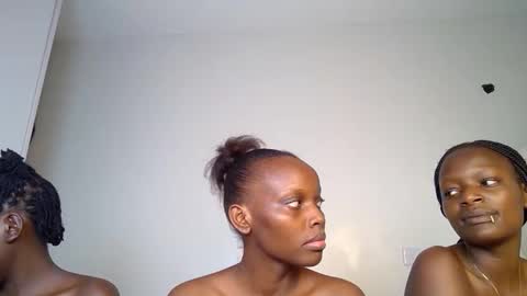 Snapshot of its_metney chatting on May 2026 02:55:01 PM Metney online show from May 2026 02:55:01 PM