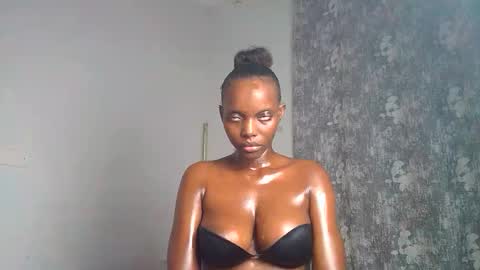 Snapshot of its_metney chatting on May 2026 09:13:01 PM Metney online show from May 2026 09:13:01 PM