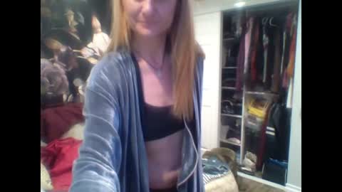 itsmekrissy online show from June 2026 10:58:01 AM