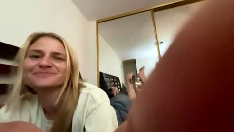 itsmekrissy online show from July 2026 09:33:02 AM