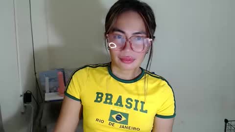 itsurgil_kloeh online show from December 2025 06:01:02 PM