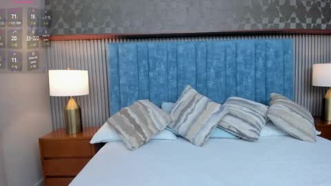 Valeria Sanders online show from April 2026 06:25:02 PM