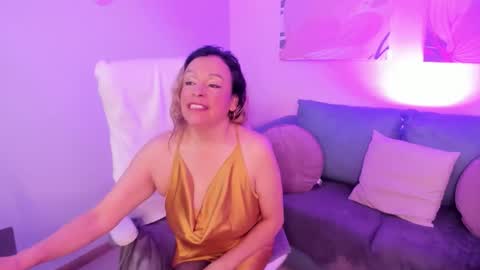 Ivonne online show from March 2026 01:11:02 PM