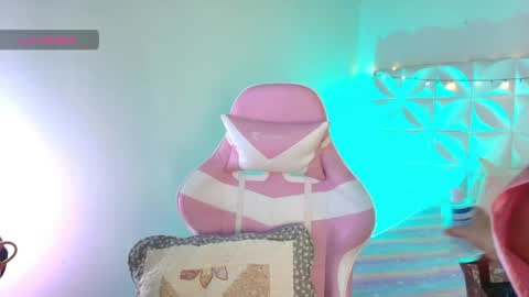 Ivonny online show from May 2026 07:19:02 PM