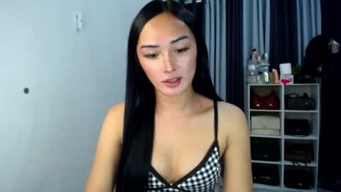 iwillcum4u_ online show from July 2026 02:13:01 PM