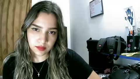 Snapshot of izzy_32 chatting on June 2026 11:40:02 PM izzy_32 online show from June 2026 11:40:02 PM
