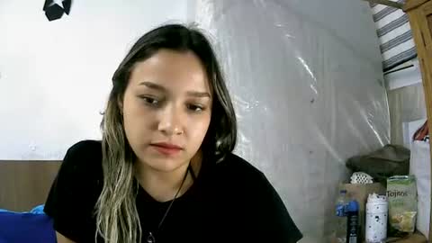 Snapshot of izzy_32 chatting on July 2026 06:20:01 PM izzy_32 online show from July 2026 06:20:01 PM