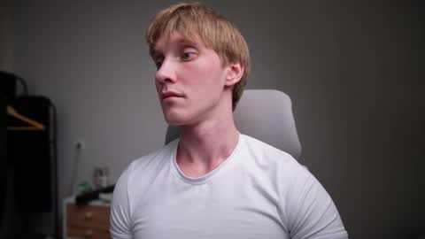 Danny online show from April 2026 08:10:01 PM