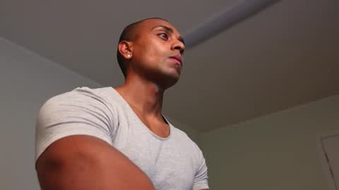 Jacky online show from October 2025 07:58:01 PM