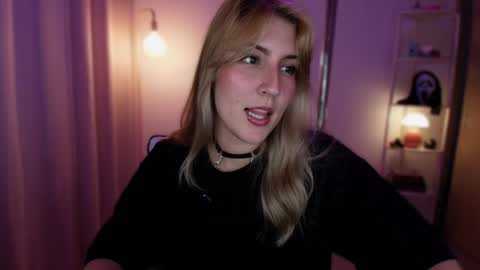 Linda Sofia help me get to 100 thumbs up online show from April 2026 02:09:02 AM