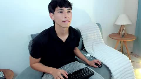 Snapshot of jacob_colliins chatting on June 2026 03:52:02 AM jacob_colliins online show from June 2026 03:52:02 AM