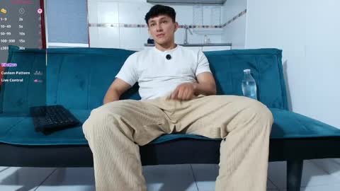 Snapshot of jacques_cardiet chatting on June 2026 02:12:02 PM jacobo online show from June 2026 02:12:02 PM