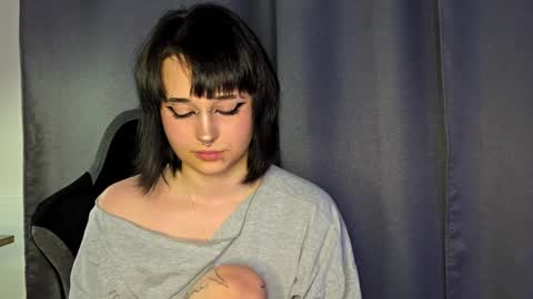 Sofia online show from April 2026 07:58:01 PM