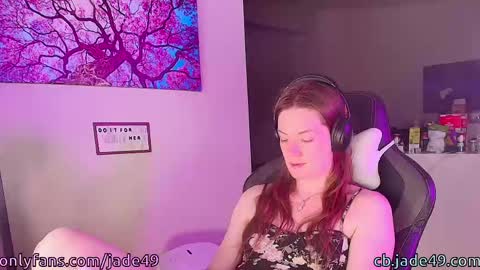 Jade49 online show from May 2026 02:52:01 AM