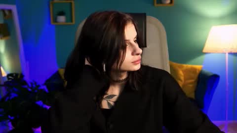 jade_castle online show from February 2026 04:43:01 PM