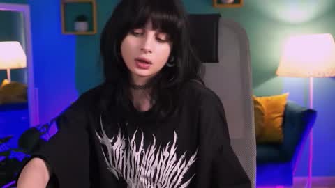 jade_castle online show from February 2026 05:03:01 PM