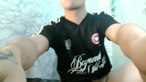 jade_halo online show from May 2026 10:06:02 PM