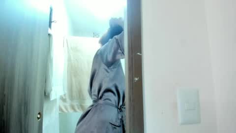 Jade smile online show from April 2026 02:58:02 PM