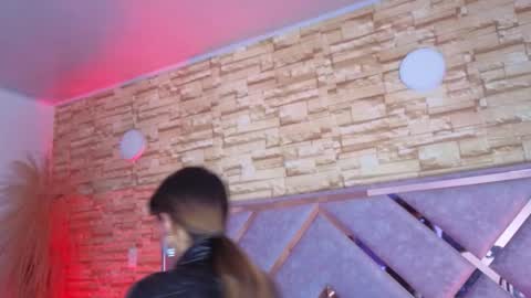 jade white  online show from March 2026 01:18:02 PM