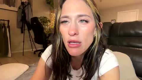 sexyeyes neverlie  online show from June 2026 09:09:02 AM