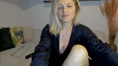 Snapshot of jadore_able82 chatting on May 2026 01:34:01 AM elena online show from May 2026 01:34:01 AM