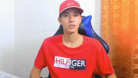 Hi guys im new 3 online show from February 2025 06:05:01 PM