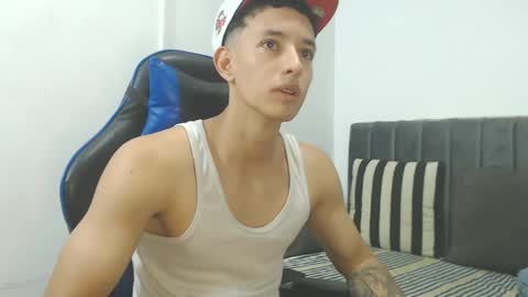 Hi guys im new 3 online show from April 2026 12:22:02 AM