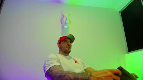 jakestone_1 online show from May 2026 06:58:02 PM