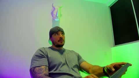 jakestone_1 online show from May 2026 05:31:01 PM
