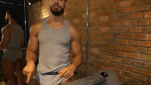 Snapshot of james_axel chatting on February 2026 02:36:01 PM James Axel online show from February 2026 02:36:01 PM