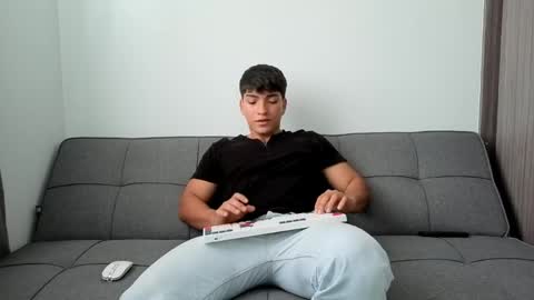 james_silva1 online show from April 2026 04:41:01 PM