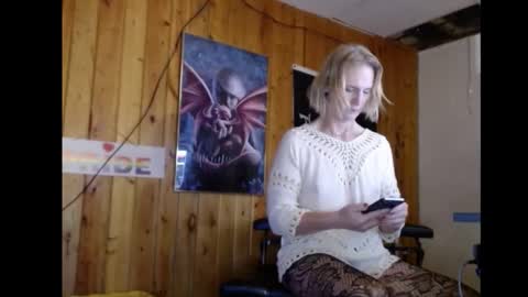 Jamie Bottoms online show from December 2025 02:02:02 PM