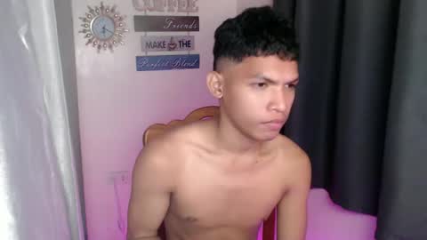 janlloyd04 online show from October 2025 08:07:02 PM