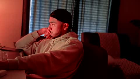 jarodtee online show from December 2024 07:01:01 PM