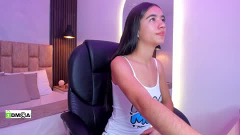 Snapshot of jasmin_adams chatting on June 2026 12:05:02 PM Jasmin online show from June 2026 12:05:02 PM