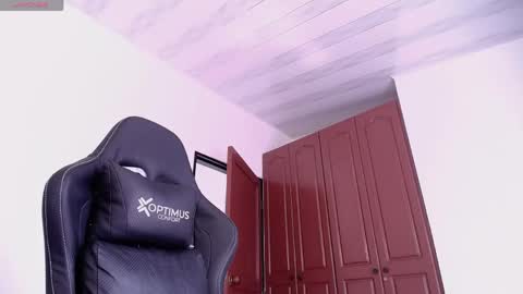 JKing  online show from April 2026 06:44:02 PM