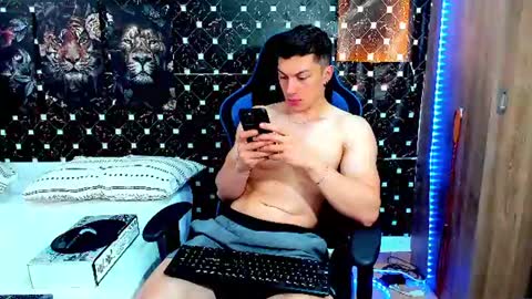 Javier online show from July 2026 06:43:02 PM