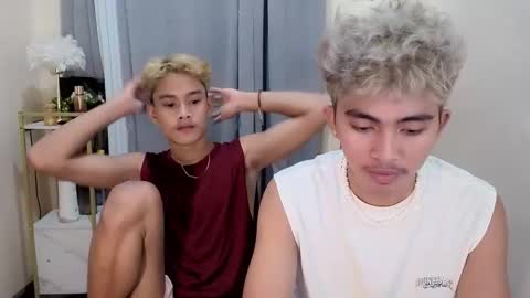 jaysee_hugecox online show from April 2026 10:18:02 PM